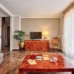 La Stellata By Apartments To Art